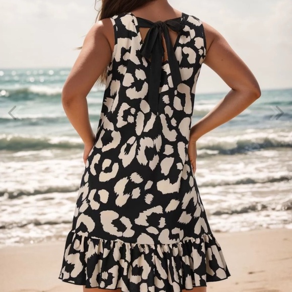 All Over Print Lace Up Round Neck Sleeveless Dress - Picture 2 of 6